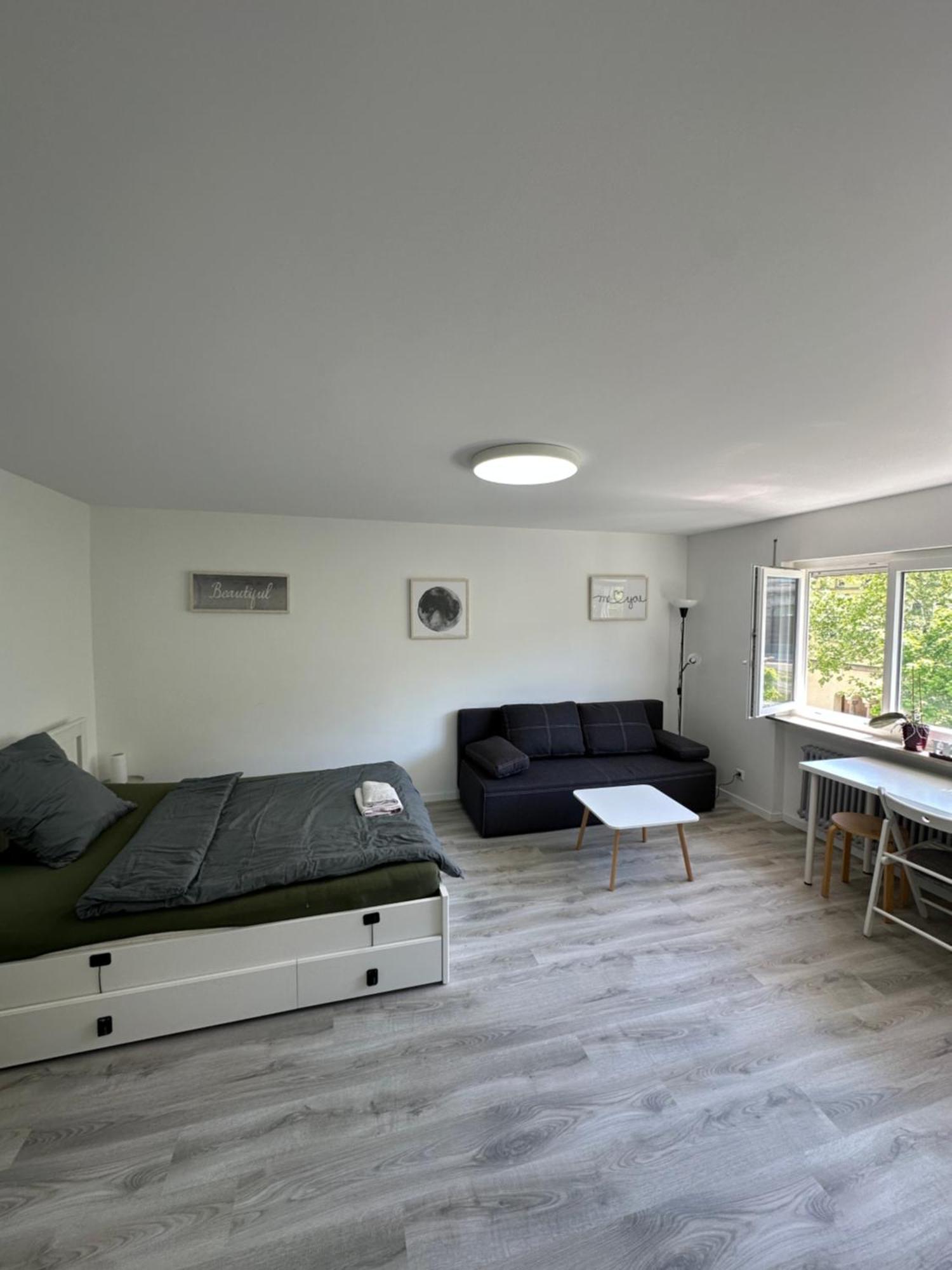 Renovated Flat - Prime Location Near Marienplatz Lägenhet Stuttgart Exteriör bild